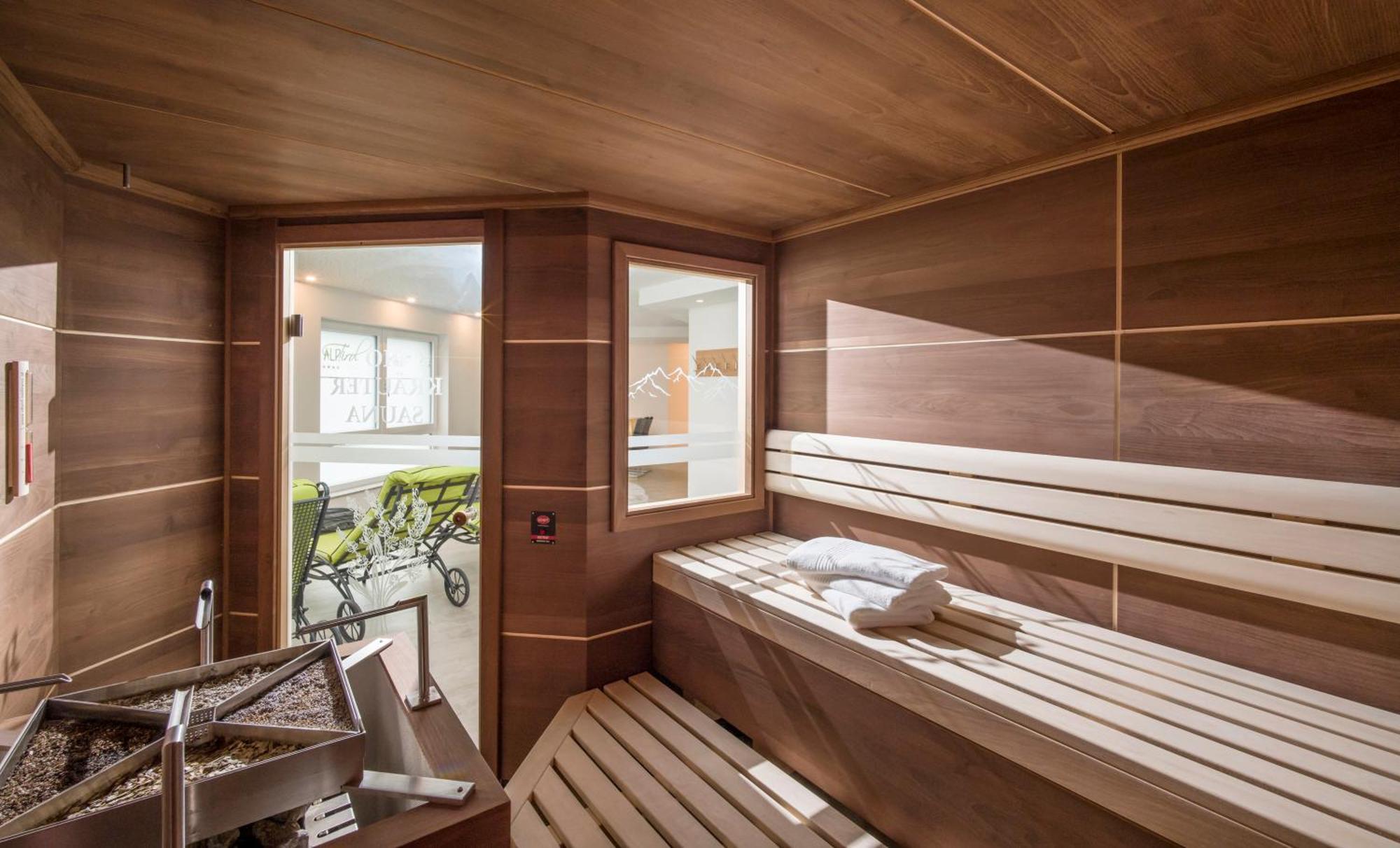 Alptirol Aparthotel 4*